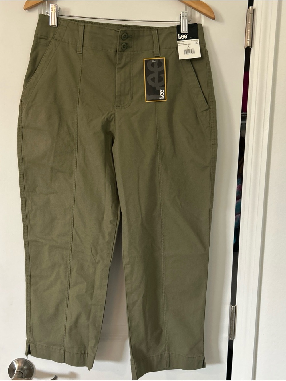Lee Women's 23” Capri Pant, Size 8-Mercantile Green- NWT- Mid Rise